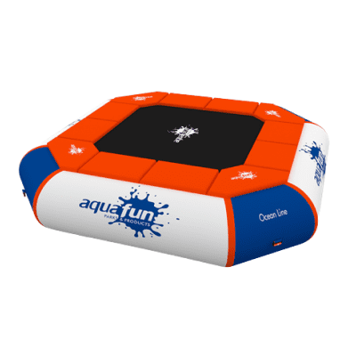 miniatura de un juego acuatico blanco, rojo y azul